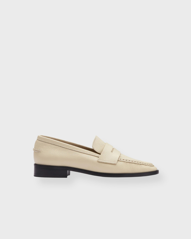 Loafers Airola Mandorla Grained  Vit