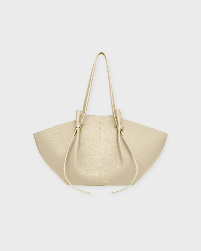 Väska Large Mochi Pebble Grain Creme