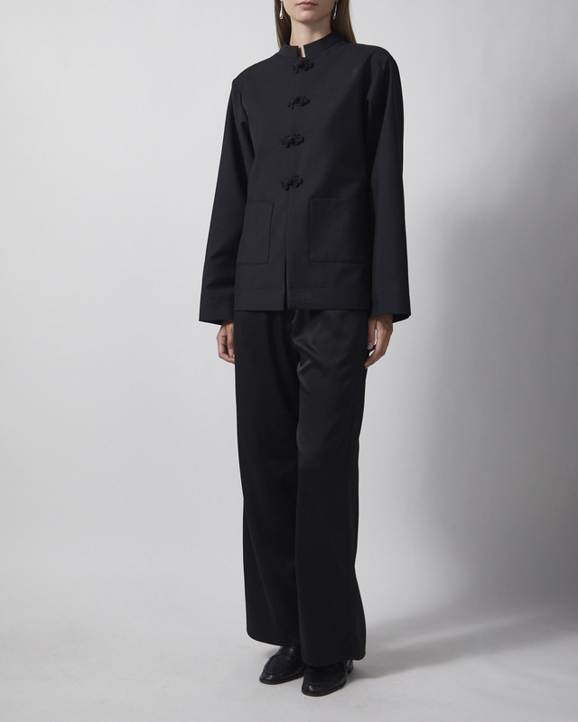 Jacka Pankou Closure Black