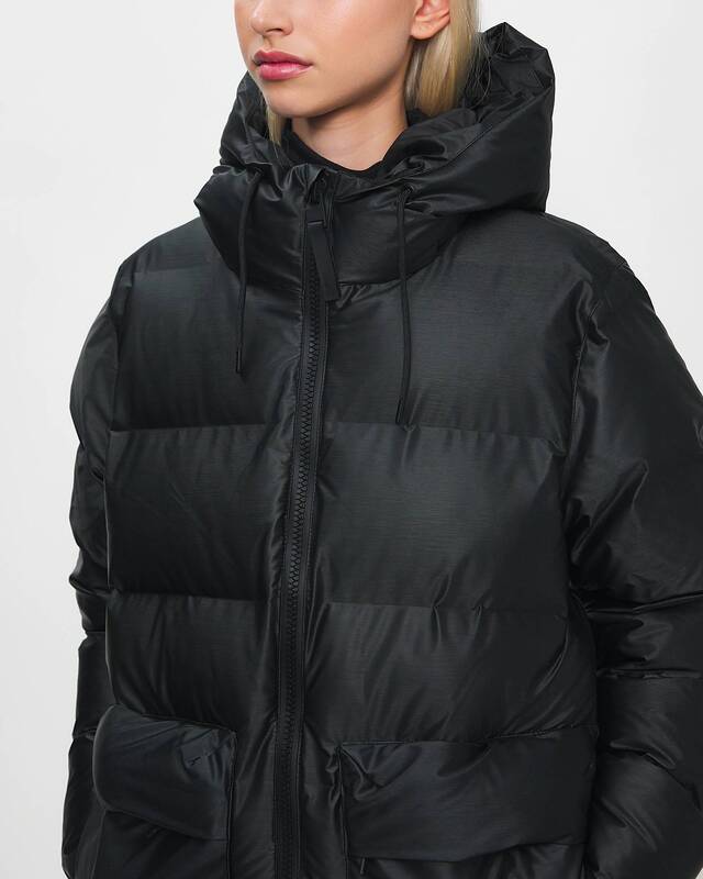 Rains Jacka Alta Puffer Cargo W3T3 Svart XS