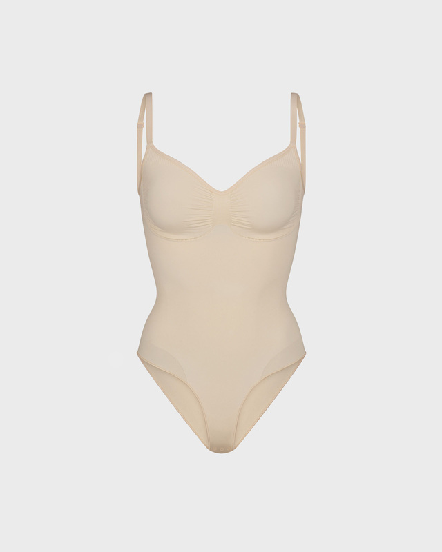 Body Seamless Sculpt Brief Sand
