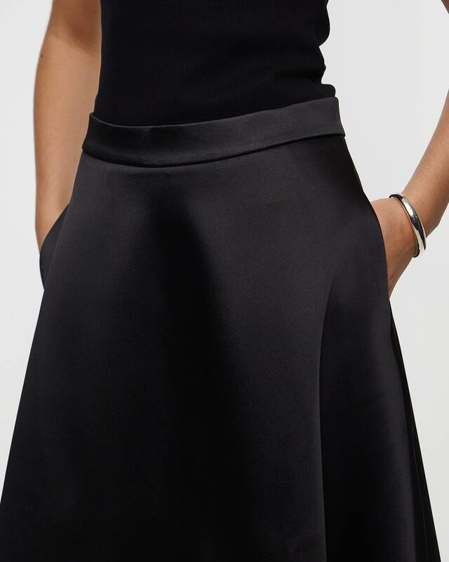 RÓHE Skirt Voluminous A-Line Satin  Black 34