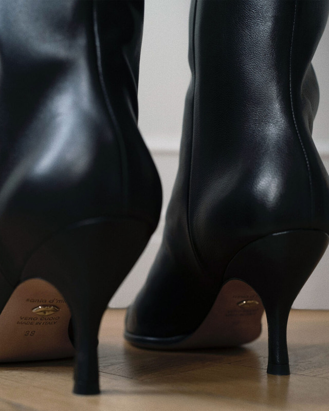 Boots Avenue Mid Leather Svart