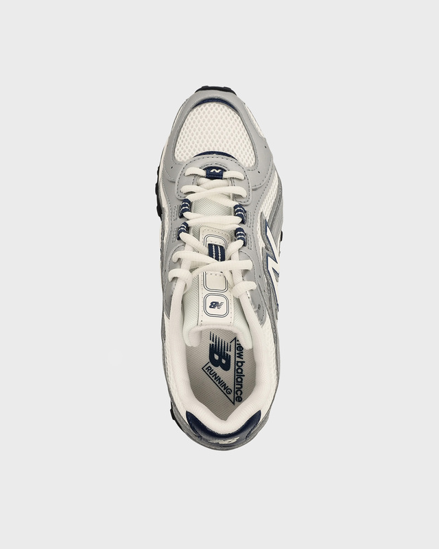New Balance 204L