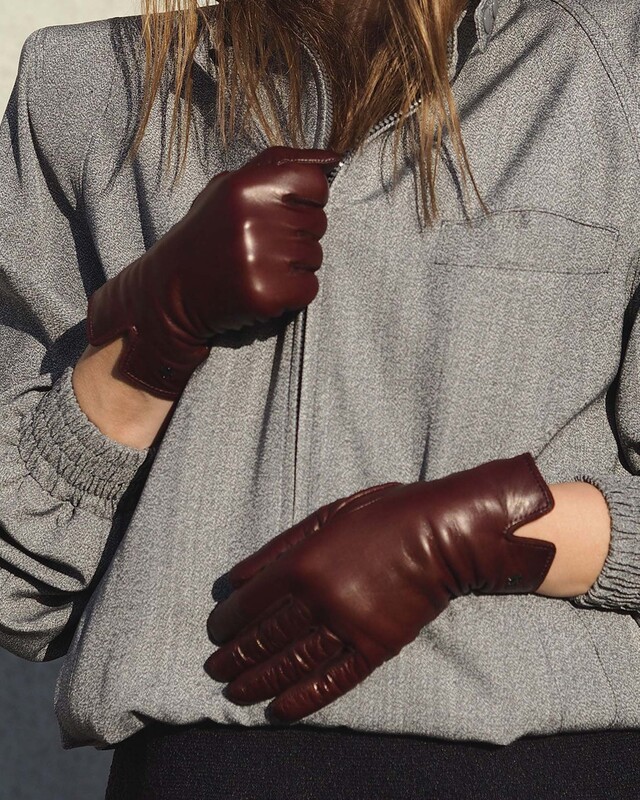 Gloves Essentials Vino Bordeaux