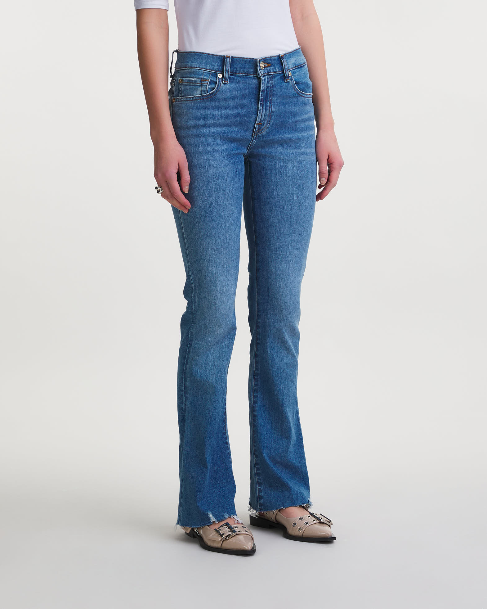 7 For All Mankind Jeans Bootcut Tailorless Diary Distressed Hem | WAKAKUU